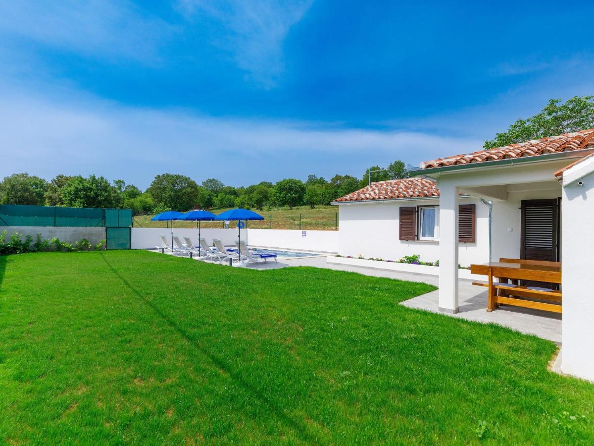 Holiday Home Casa Gverino By Interhome Plomin Eksteriør bilde