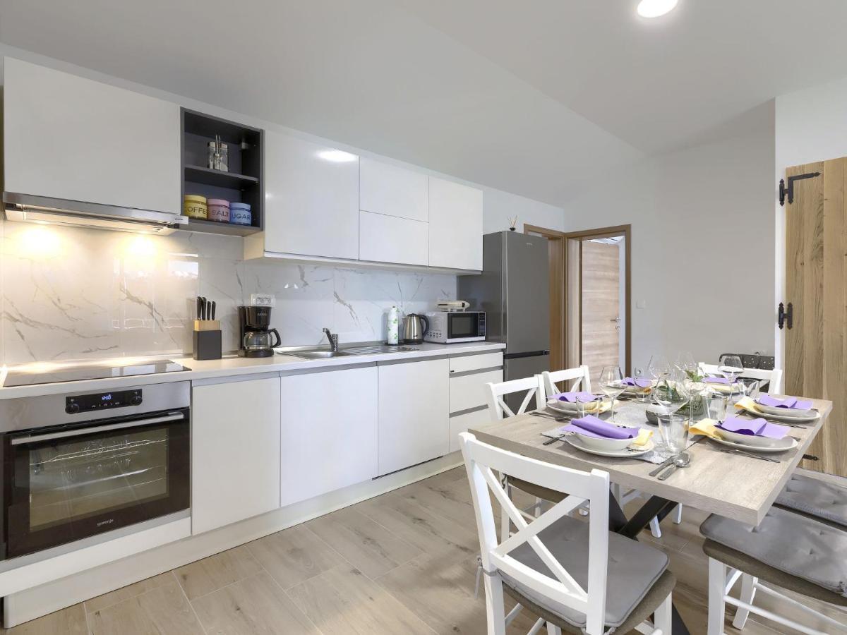 Holiday Home Casa Gverino By Interhome Plomin Eksteriør bilde